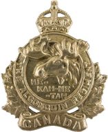 Canadian patch Algonquin Regiment cap badge